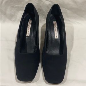 ENZO Angiolini black close toed heels